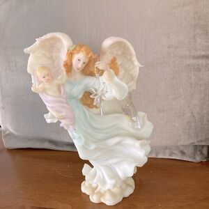 Vintage Seraphim Classics Heaven on Earth Celeste Light of the World